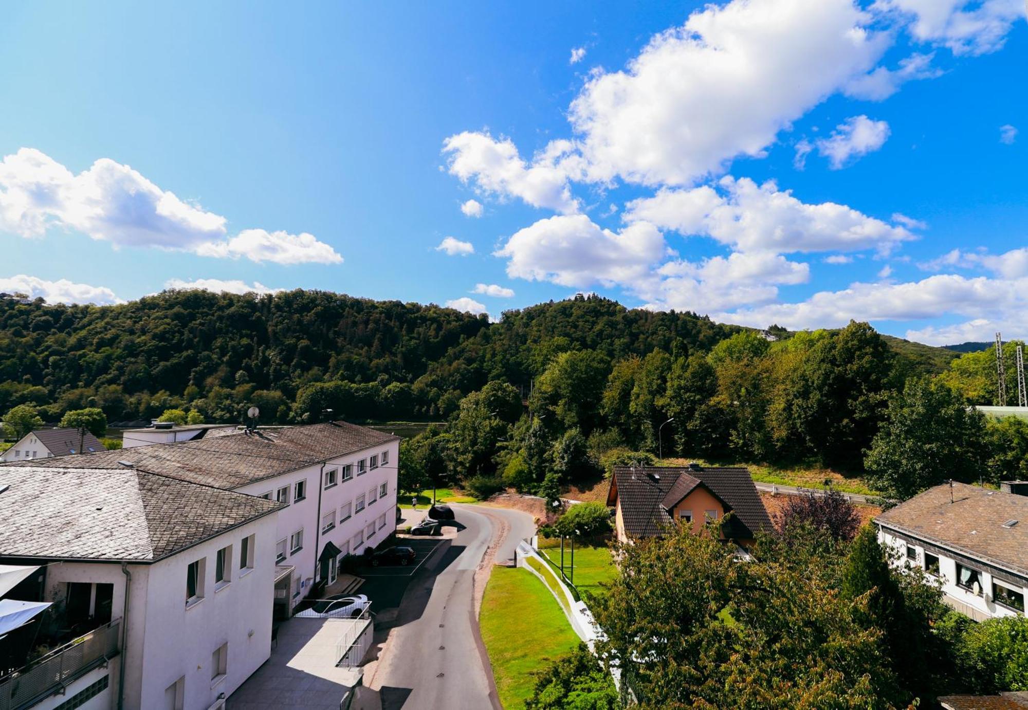 Moderne Fewo Sky Netflix Terrasse Burgblick Boxspringbett Waschtrockner Буллай Экстерьер фото